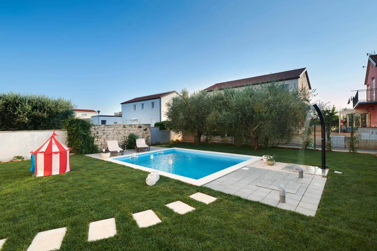 Villa Mediteranea ウマグ エクステリア 写真