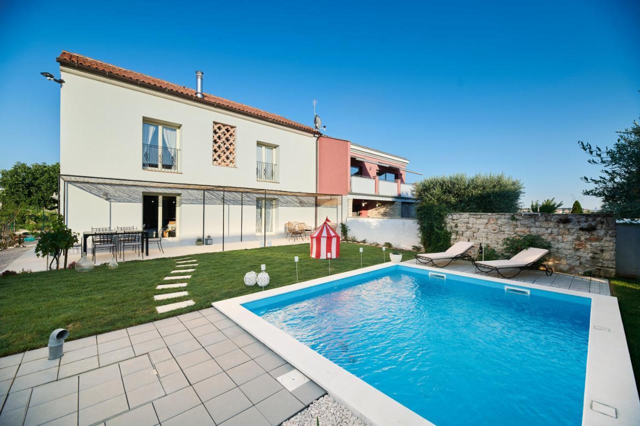 Villa Mediteranea ウマグ エクステリア 写真