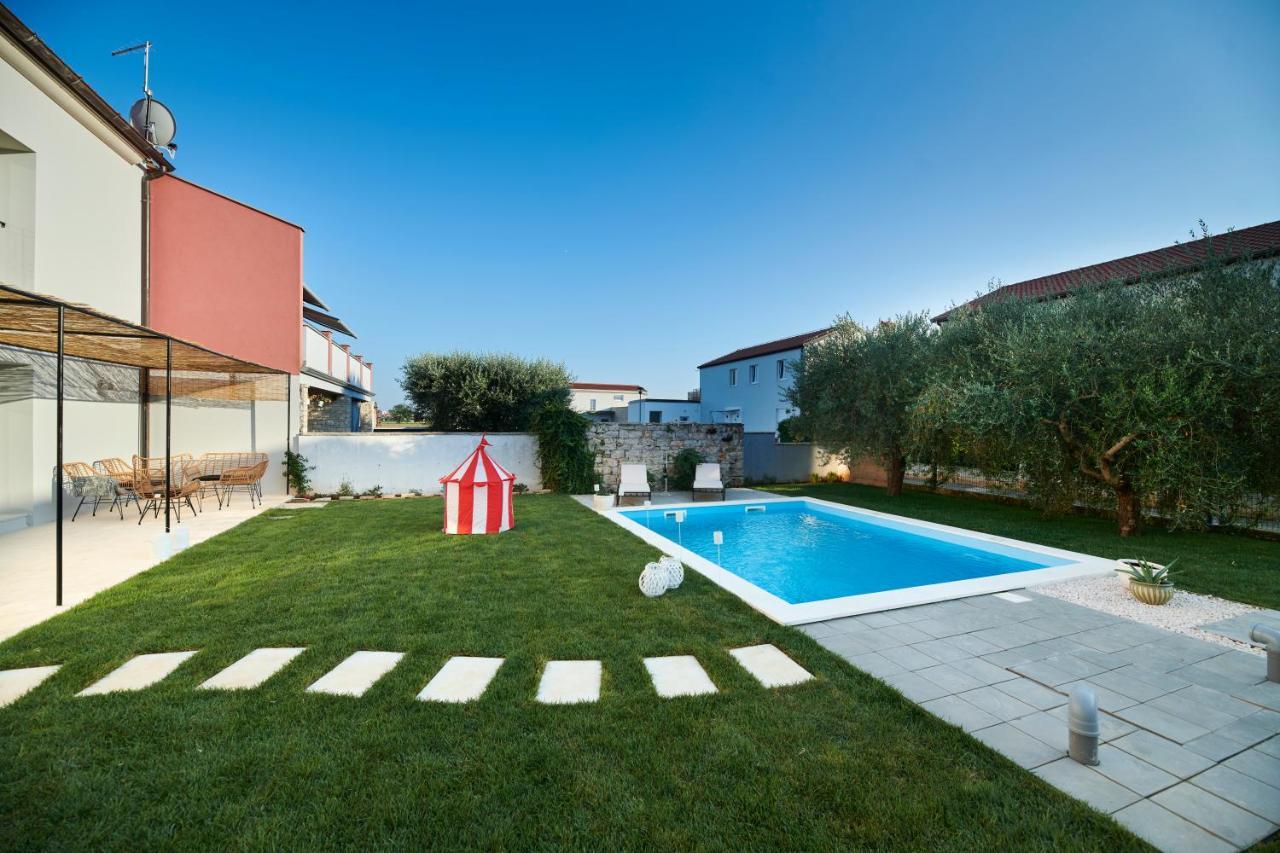 Villa Mediteranea ウマグ エクステリア 写真